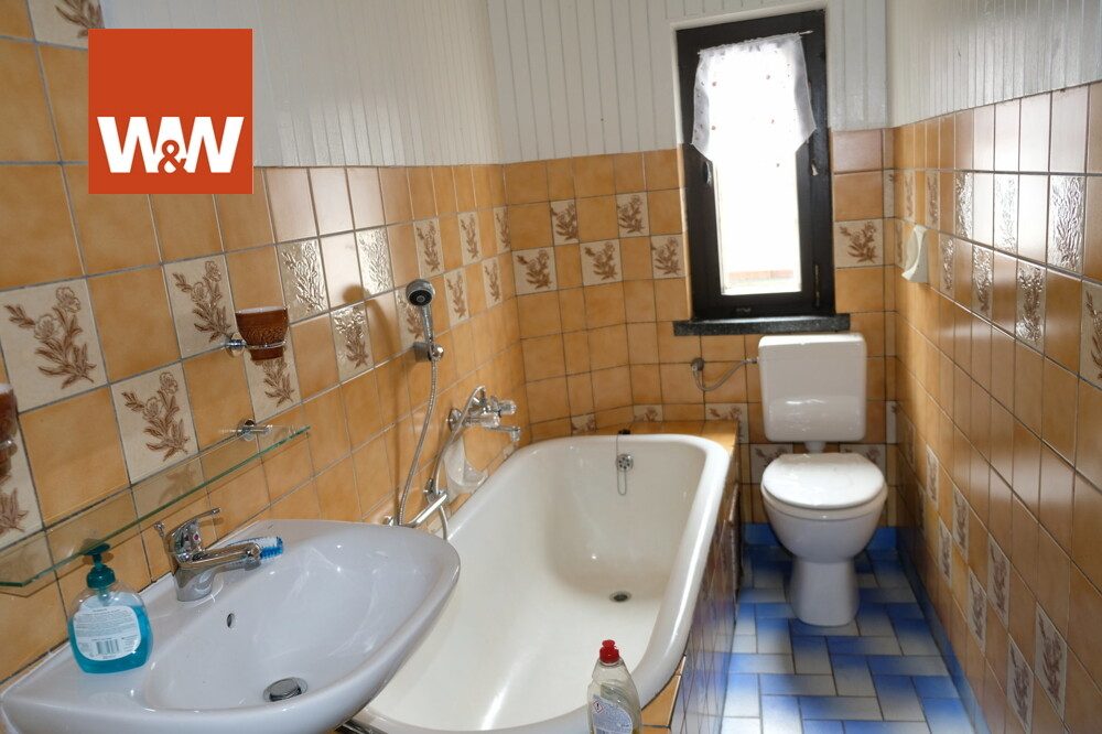 Immobilienangebot - Eibenstock - Alle - Haus sucht glückliche Familie in Sosa