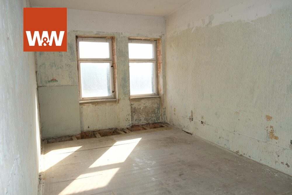 Immobilienangebot - Rosswein - Alle - Wohn-und Geschäftshaus zum sanieren direkte Marktlage in Roßwein