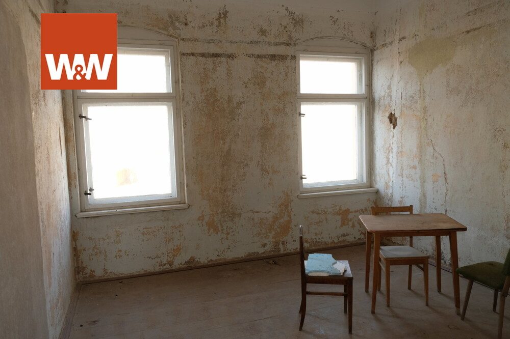 Immobilienangebot - Rosswein - Alle - Wohn-und Geschäftshaus zum sanieren direkte Marktlage in Roßwein