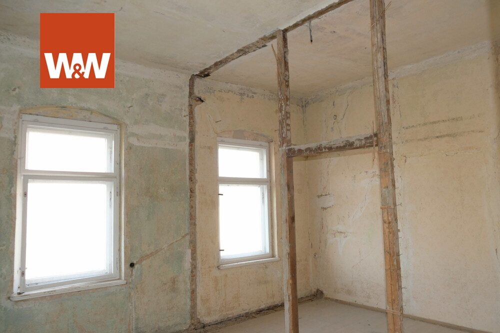 Immobilienangebot - Rosswein - Alle - Wohn-und Geschäftshaus zum sanieren direkte Marktlage in Roßwein