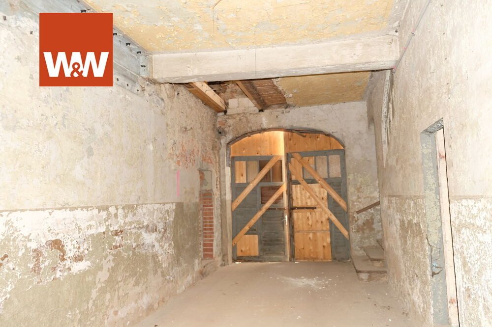 Immobilienangebot - Rosswein - Alle - Wohn-und Geschäftshaus zum sanieren direkte Marktlage in Roßwein