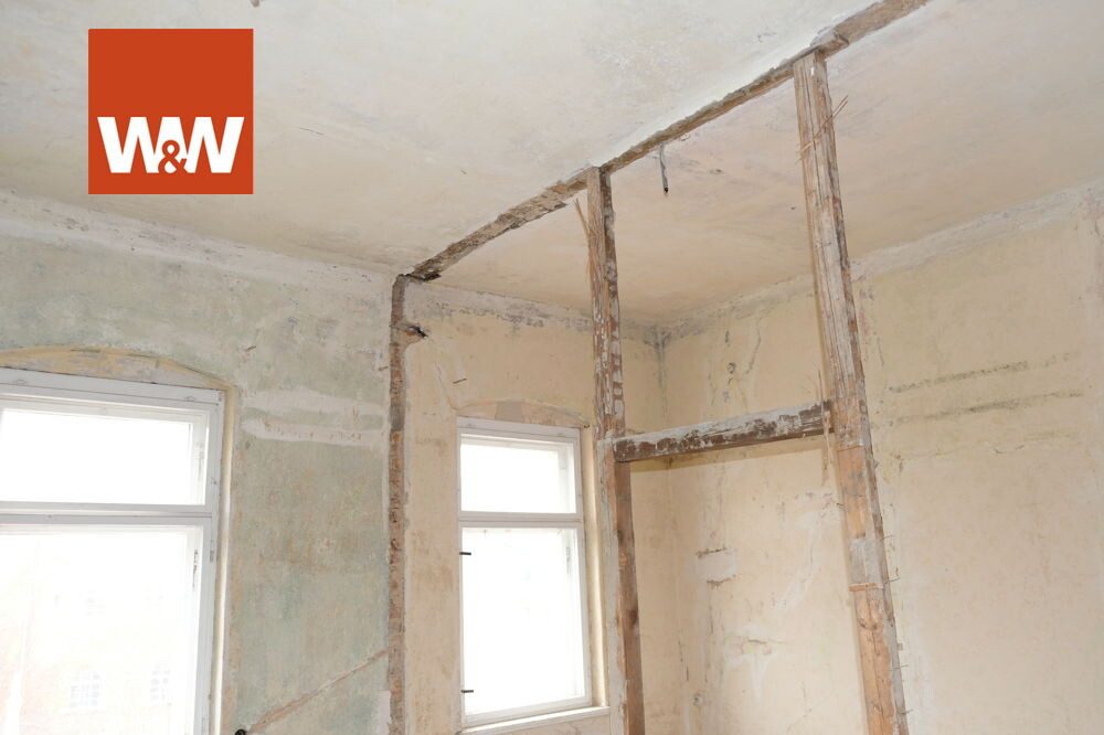Immobilienangebot - Rosswein - Alle - Wohn-und Geschäftshaus zum sanieren direkte Marktlage in Roßwein