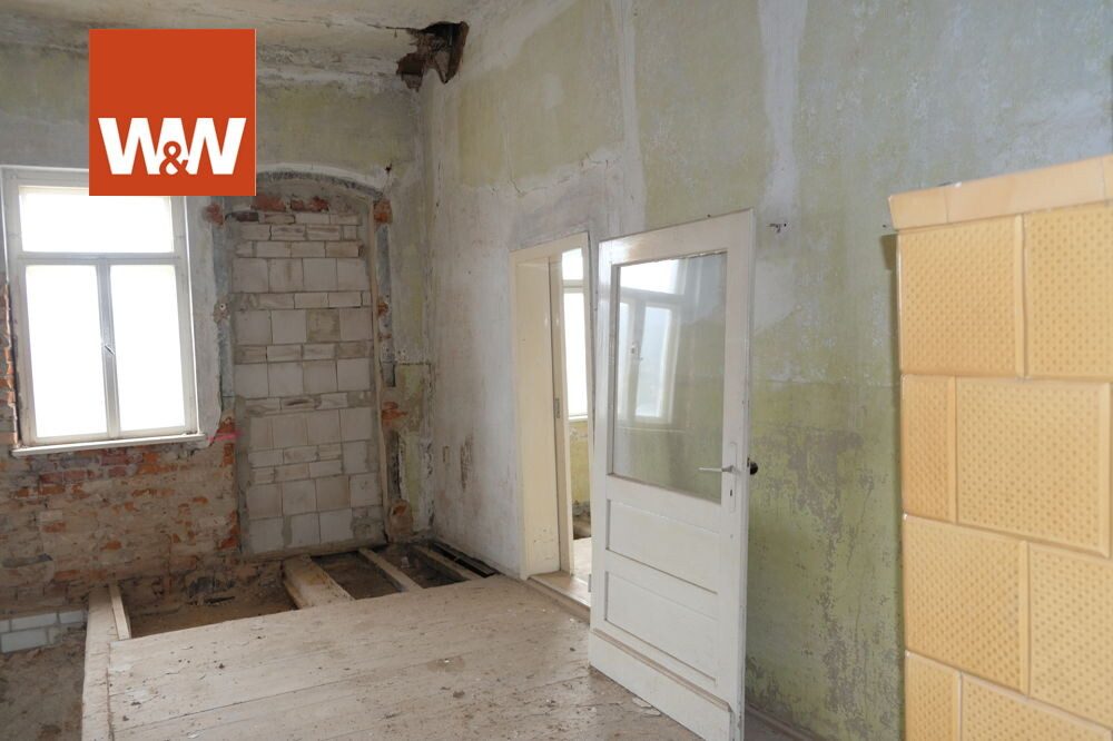 Immobilienangebot - Rosswein - Alle - Wohn-und Geschäftshaus zum sanieren direkte Marktlage in Roßwein