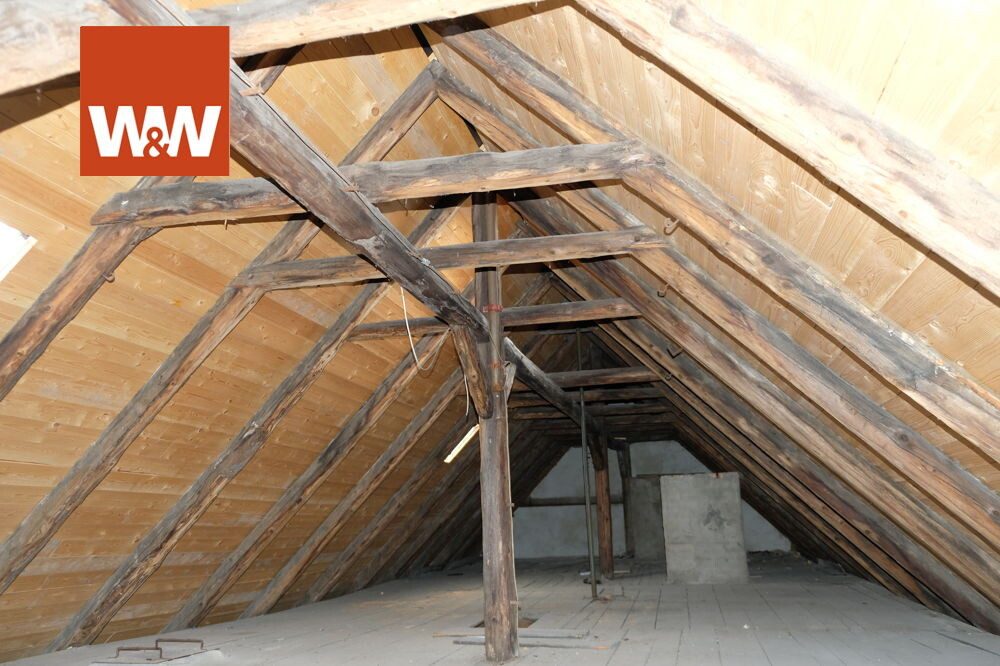 Immobilienangebot - Rosswein - Alle - Wohn-und Geschäftshaus zum sanieren direkte Marktlage in Roßwein