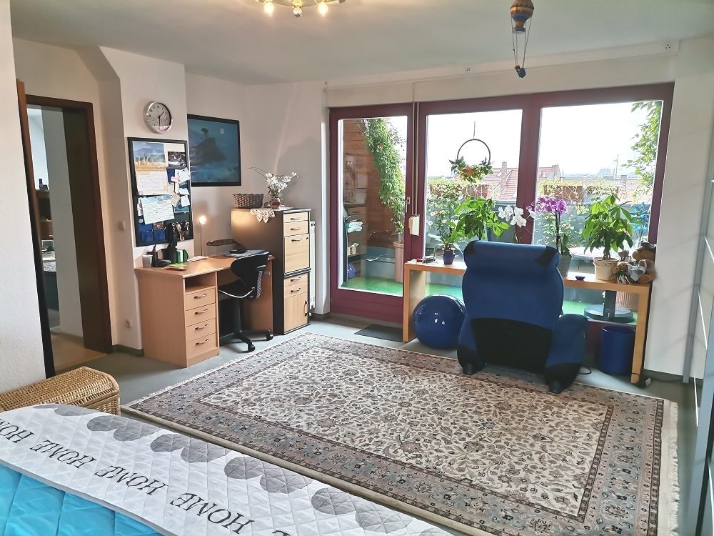 Immobilienangebot - Nürnberg - Alle - Nur an Kapitalanleger! Schöne 2-Zimmer-Wohnung mit Sonnen-Dachloggia und Tiefgaragen-Stellplatz. Vermietet.

Nürnberg-Veilhof, Nähe Wöhrder See