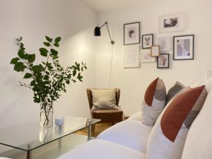 Immobilienangebot - Kaiserslautern - Alle - Zuhause sein - Glücklich sein! Modernes und vollmöbliertes Apartment für Kurz oder Langzeitmieter.