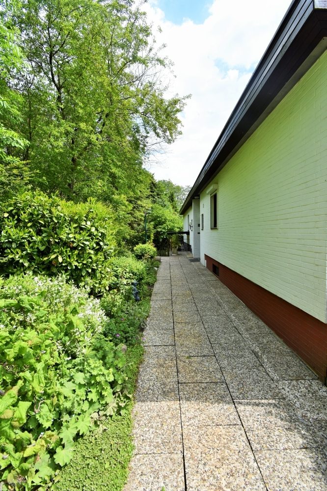 Immobilienangebot - Hamburg / Rahlstedt - Alle - Atriumbungalow mit 50 m² Ausbaureserve