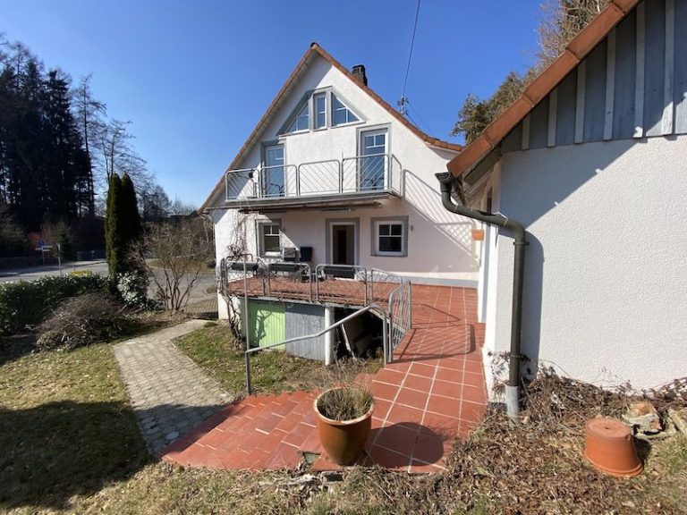 Immobilienangebot - Schlier - Alle - Schnuckeliges 3-Familienhaus mit großer Terrasse in sonniger Lage
