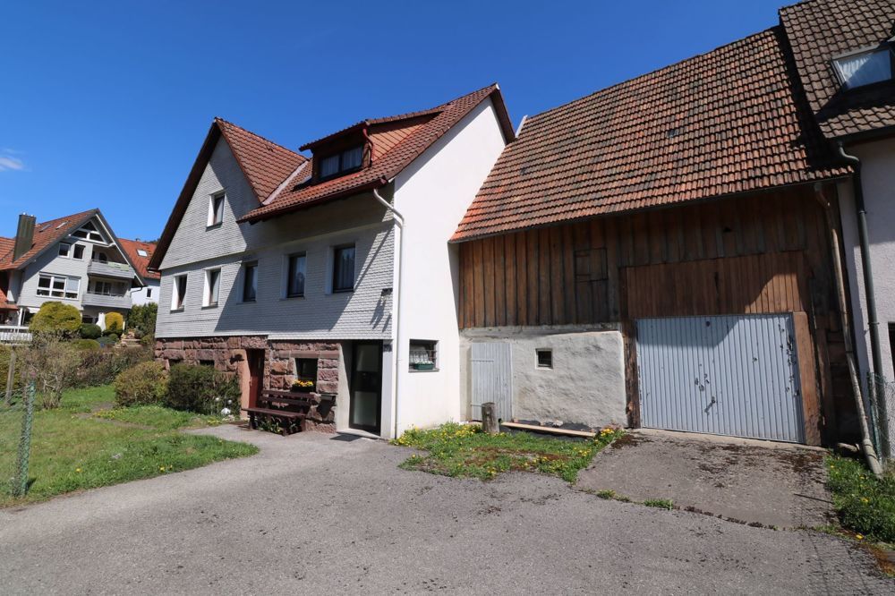Immobilienangebot - Freudenstadt - Alle - Familienfreundliches Einfamilienhaus in Teilort von Freudenstadt