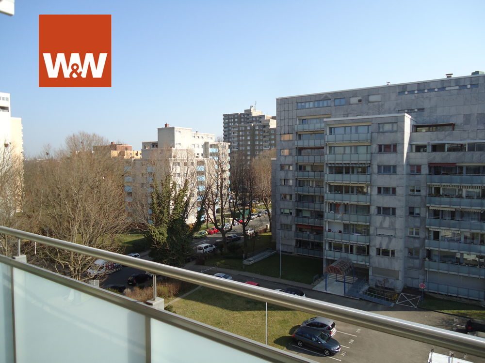 Immobilienangebot - Frankfurt am Main / Eckenheim - Alle - 1-Zimmer-Wohnung, riesen Balkon, intelligent möbliert - Einziehen und zu Hause sein !