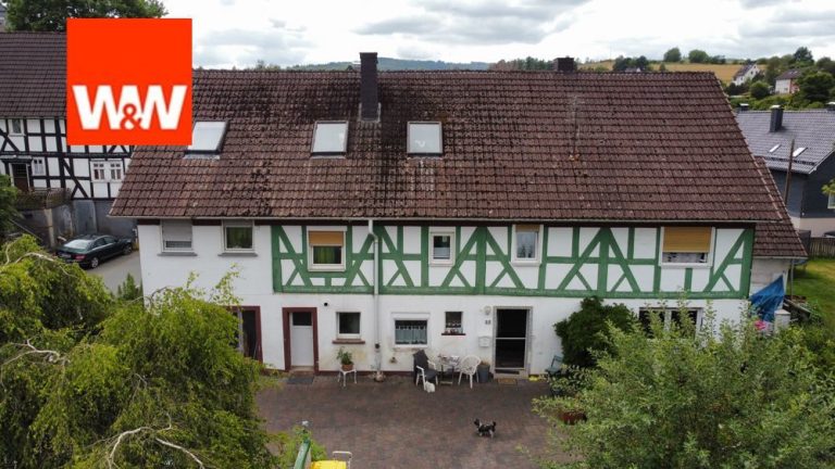 Immobilienangebot - Bad Laasphe / Banfe - Alle - Wohnhaus für zwei Parteien mit großem Garten