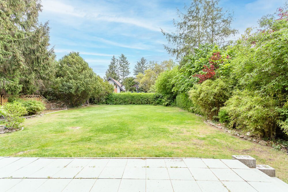Immobilienangebot - Berlin / Lankwitz - Alle - Renovierungsbedürftiges Zweifamilienhaus mit Optionen in sehr gesuchter Wohnlage von Lankwitz