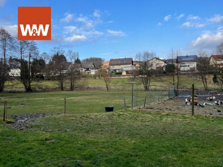 Immobilienangebot - Obererbach (Westerwald) - Alle - Gepflegtes Haus mit Nebengebäude und 8500qm Land