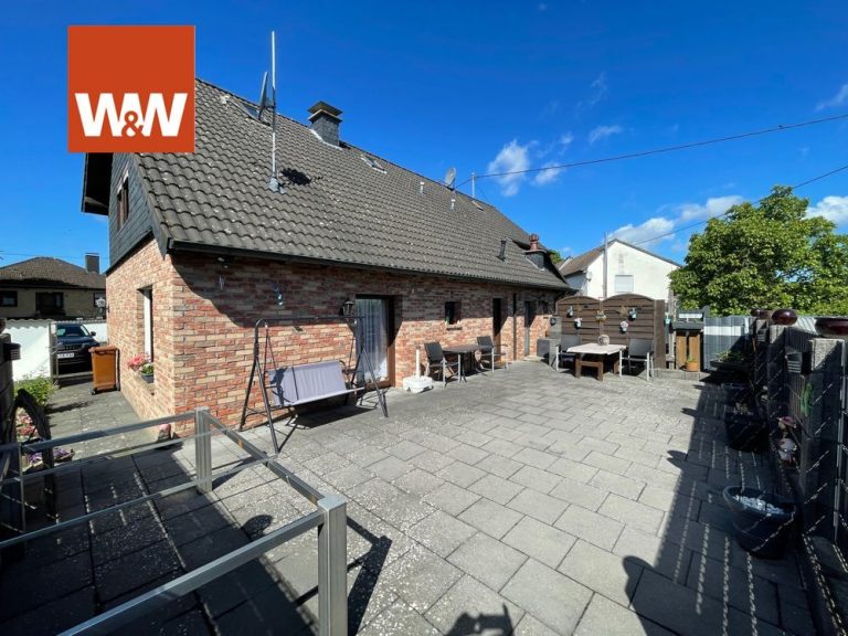 Immobilienangebot - Windhagen / Stockhausen - Alle - Zweifamilienhaus mit Garten und Terrasse in schöner Lage von Windhagen.