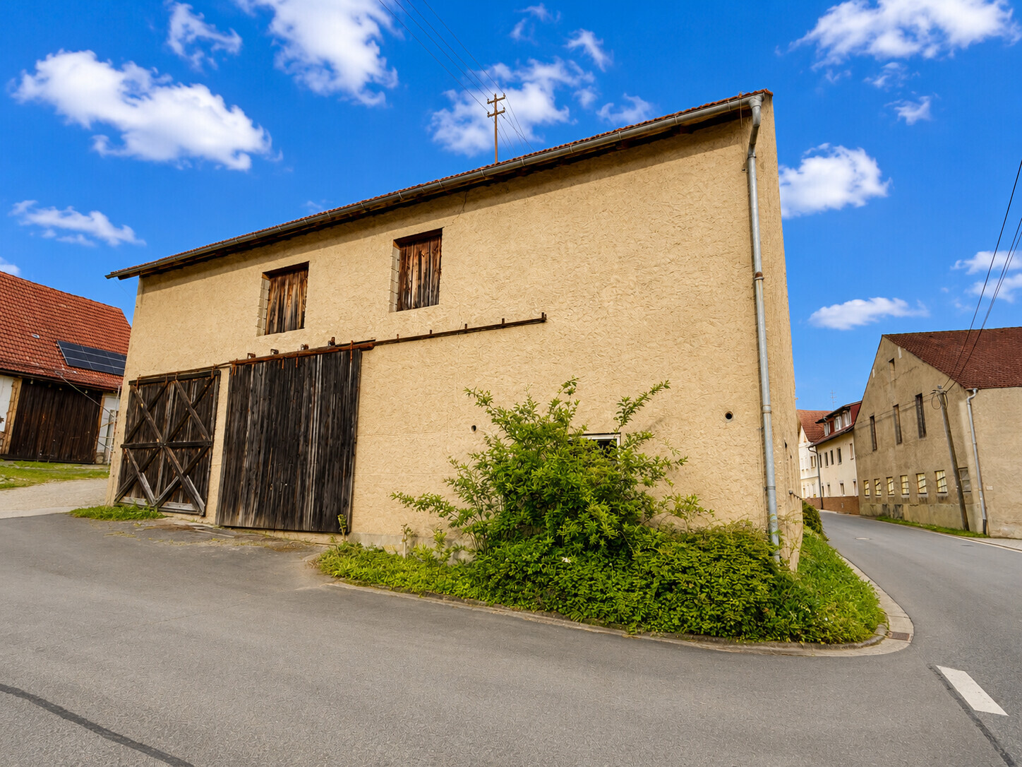 Immobilienangebot - Zapfendorf / Oberoberndorf - Alle - Ehemaliges Bauernhofanwesen 
mit Nebengebäuden & optionaler Wiesenfläche für Tierhaltung und Freizeit