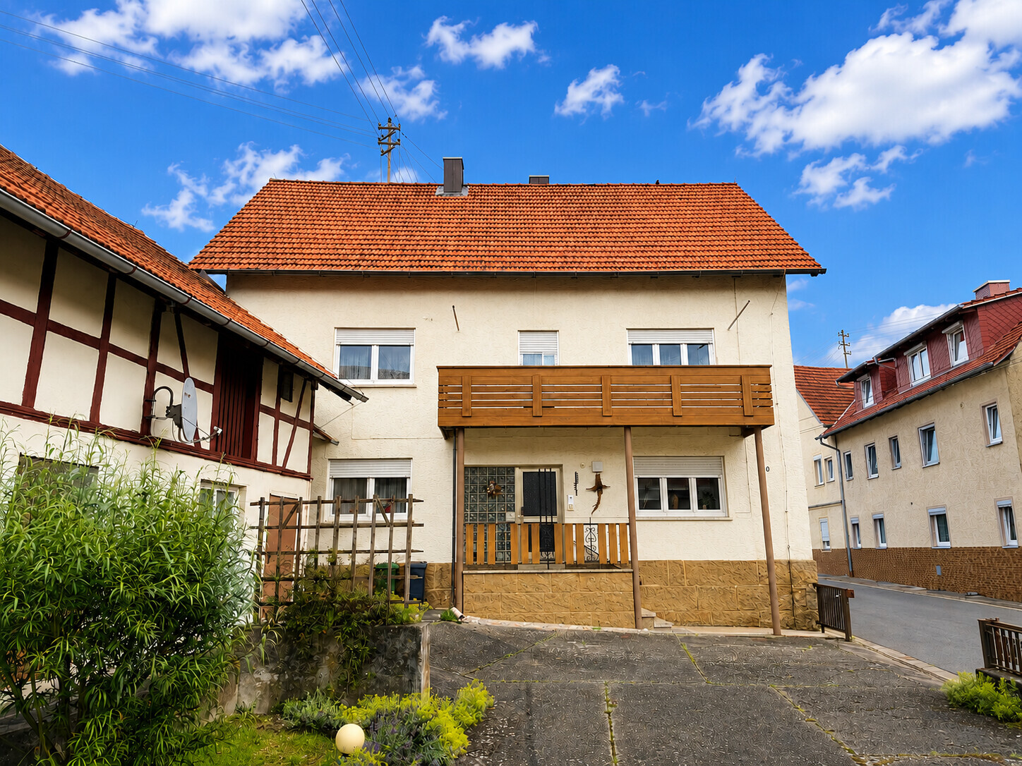Immobilienangebot - Zapfendorf / Oberoberndorf - Alle - Ehemaliges Bauernhofanwesen 
mit Nebengebäuden & optionaler Wiesenfläche für Tierhaltung und Freizeit