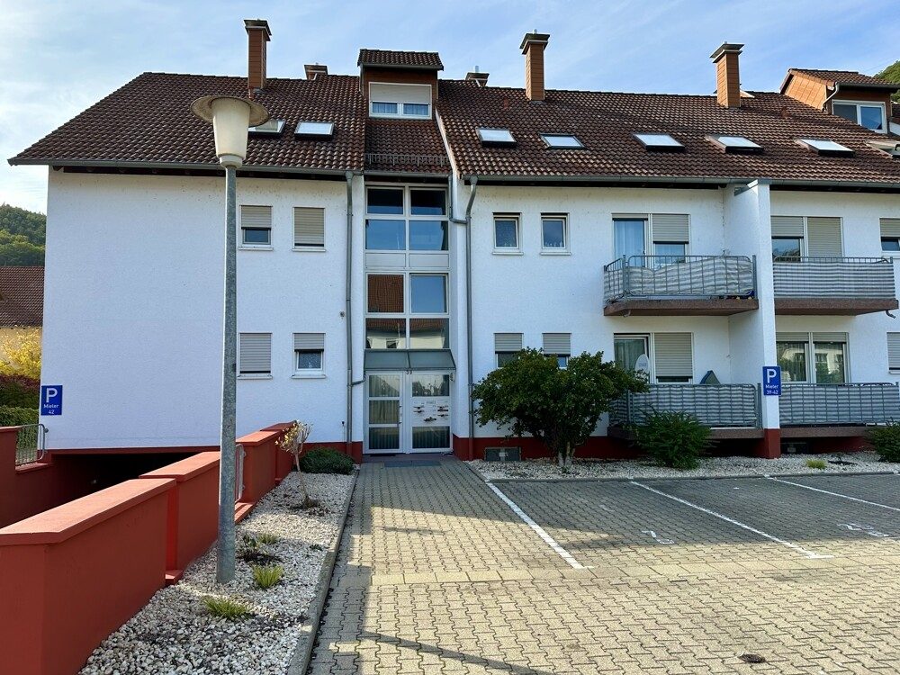 Immobilienangebot - Bad Dürkheim, Hardenburg - Alle - Helles und geräumiges 1 Zimmer-Apartment mit Terrasse und Tiefgaragenstellplatz