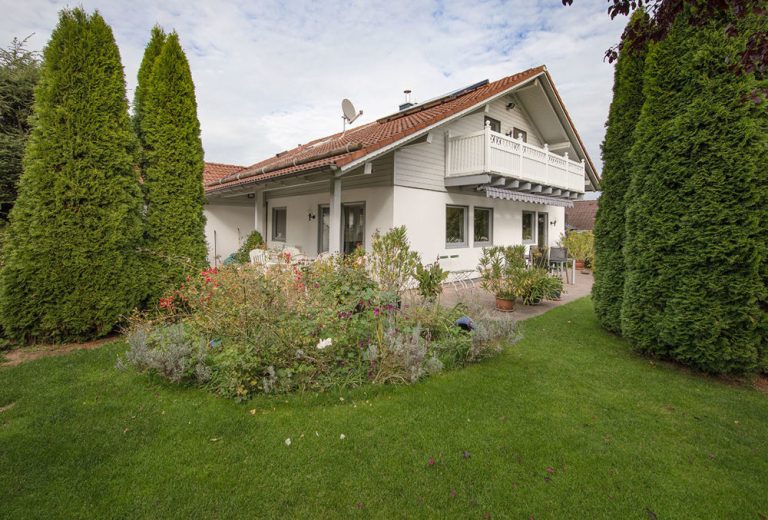 Immobilienangebot - Schwifting - Alle - Großzügiges Familienhaus mit zauberhaftem Garten