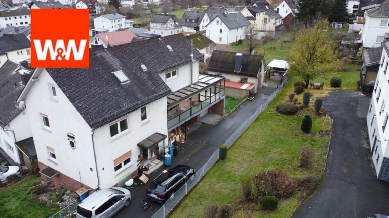 Immobilienangebot - Bad Endbach - Alle - Einfamilienhaus mit alter Schmiede und großen Garten