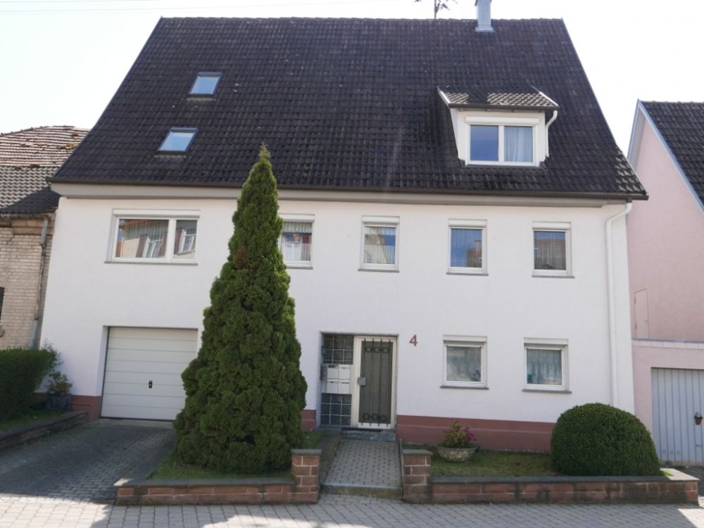 Immobilienangebot - Eutingen im Gäu / Weitingen - Alle - Einfamilienhaus mit Einliegerwohnung und Garten 
im Ortszentrum  von Weitingen