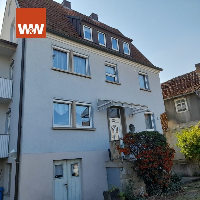 Immobilienangebot - Karlstadt / Karlburg - Alle - Geräumiges Einfamilienwohnhaus für die Großfamilie mit Nebengebäuden in Karlburg