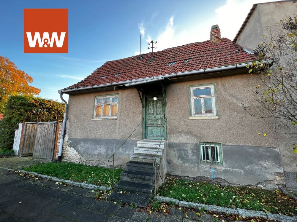 Immobilienangebot - Sömmerda / Orlishausen - Alle - Sanierung oder Abriss? Entscheiden Sie! Einfamilienhaus mit idyllischem Grundstück & Garage
