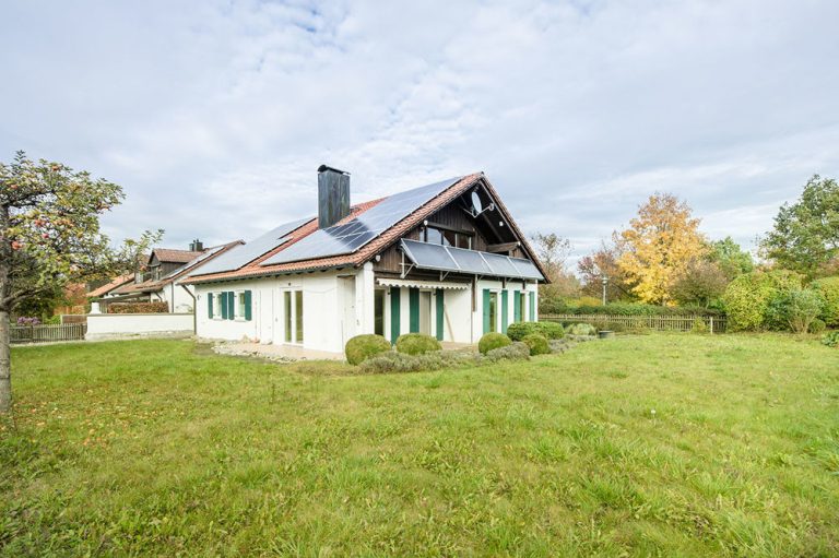 Immobilienangebot - Landsberg am Lech - Alle - Großes Familienhaus in traumhafter Ortsrandlage für Gartenliebhaber