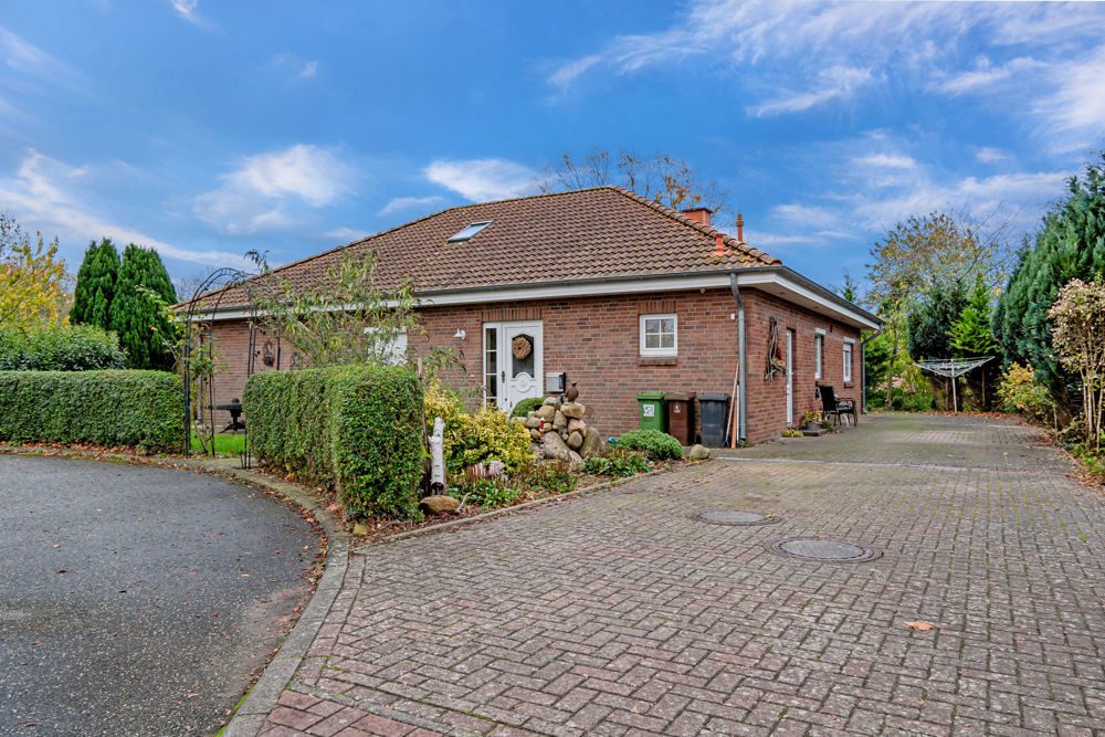 Immobilienangebot - Höhndorf - Alle - Dörflicher Familientraum - Bungalow mit großem Garten für Jung und Alt