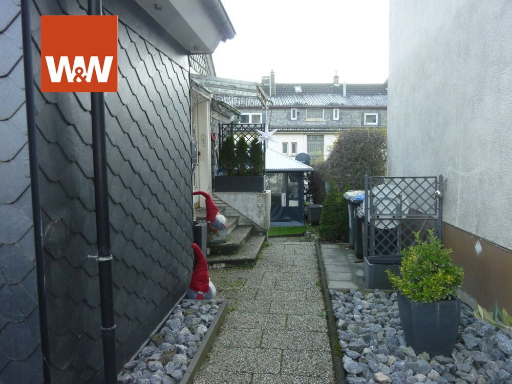 Immobilienangebot - Remscheid - Alle - xxx Ideal für Handwerker xxx
Freistehendes bergisches Fachwerkhaus in Lennep