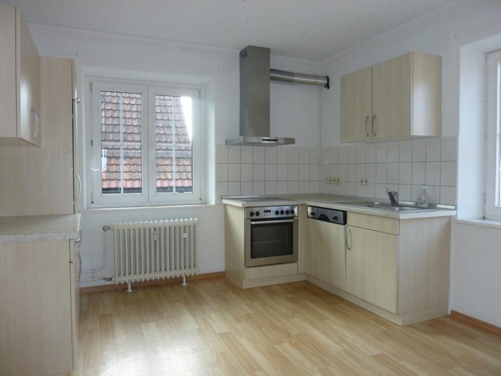 Immobilienangebot - Freudenstadt - Alle - Helle und großzügige 3-Zi.-Wohnung im 2. OG im Zentrum von FDS, Bezug sofort möglich.