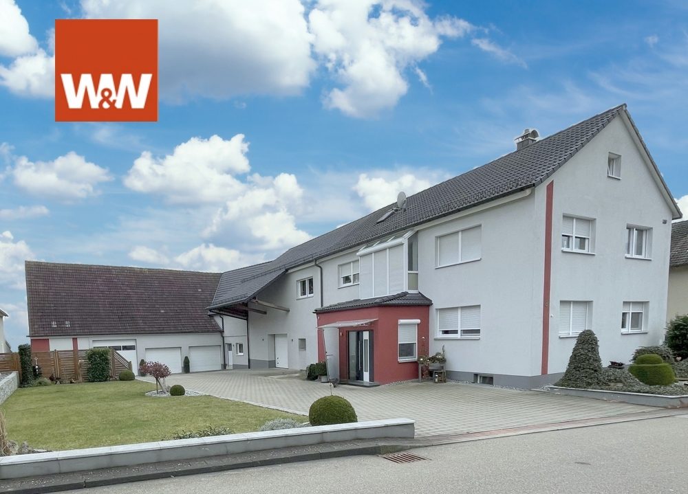 Immobilienangebot - Unterschneidheim-Zipplingen - Alle - 1-2 Familienhaus mit Scheune, Garagen und extra Grundstück geeignet für Pferdehalter