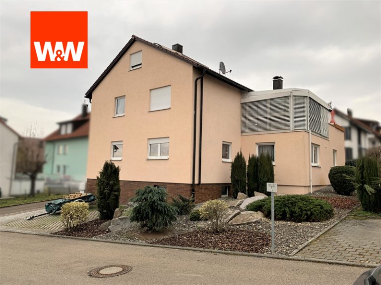 Immobilienangebot - Kirchberg an der Murr - Alle - 4-Zimmer-Wohnung mit Terrasse, Kaminofen, 2 Bädern und 2 Pkw-Stellplätzen