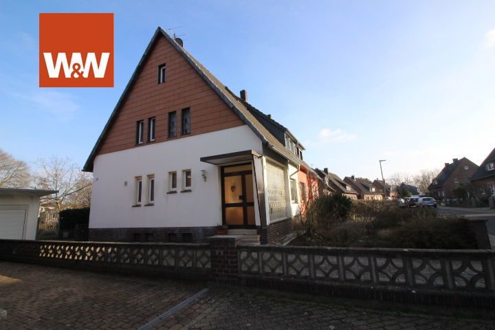 Immobilienangebot - Moers / Hülsdonk - Alle - RESERVIERT!Top Lage!
Im Jahr 2006 saniertes Haus mit großem Grundstück in Moers -Hülsdonk!