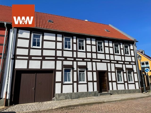 Immobilienangebot - Burg - Alle - Der Charme macht´s !
Fachwerkhaus mit Gestaltungsspielraum im Herzen von Burg
