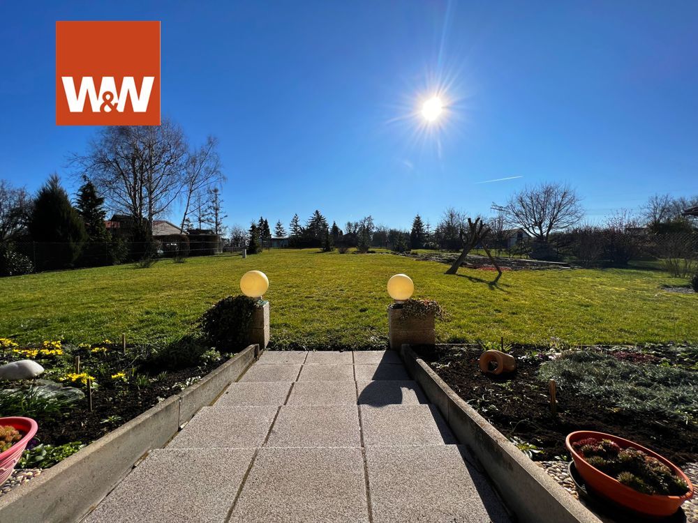 Immobilienangebot - Sömmerda - Alle - Einfach einziehen - Freistehendes Einfamilienhaus mit massiver Garage & idyllischem Traumgrundstück