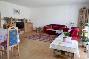 Immobilienangebot - Herrenberg - Alle - Gepflegte und helle 3-Zimmer-Wohnung in ruhiger und zentraler Lage von Herrenberg-Gültstein
