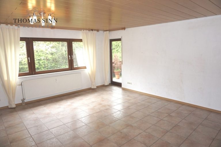 Immobilienangebot - Untergruppenbach - Alle - Modernisierungsbedürftige 3 Zimmer Wohnung in kleiner Einheit und schönem Balkon