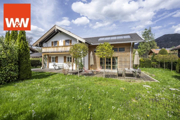 Immobilienangebot - Rottach Egern - Alle - Leben und Arbeiten am Tegernsee: Charmantes Landhaus mit großzügigem Designer-Anbau in Rottach Egern