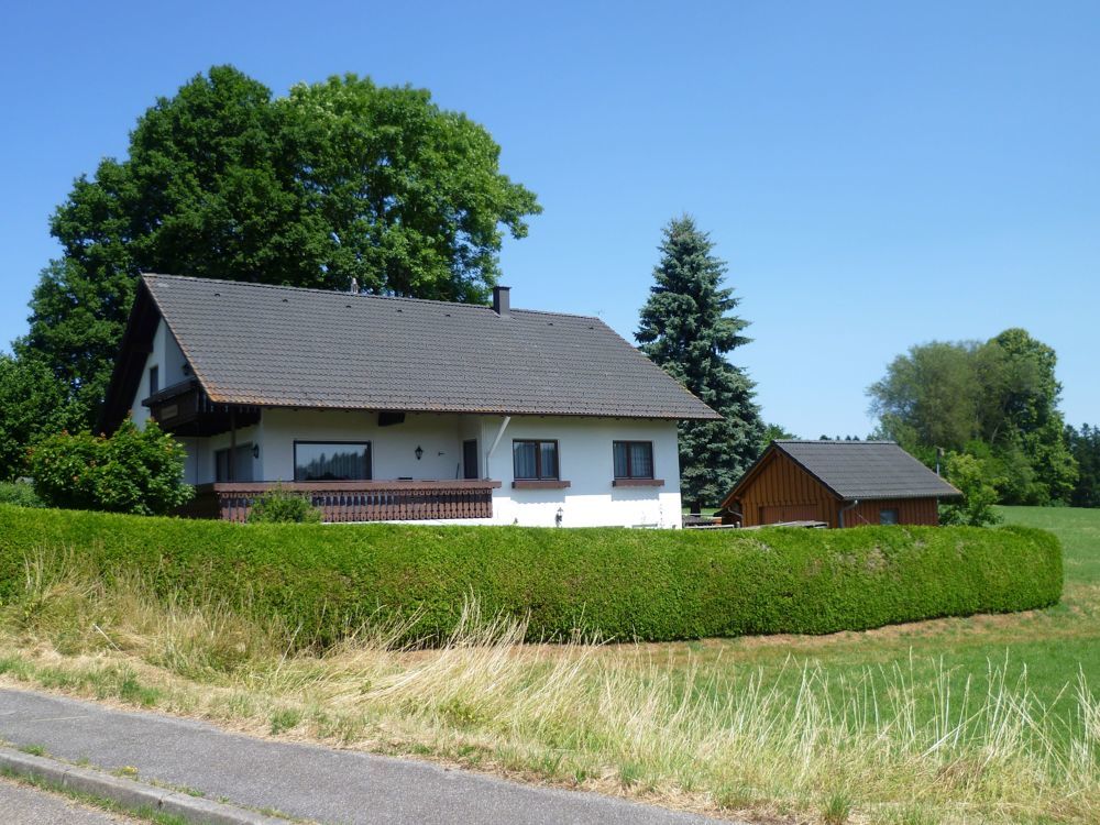 Immobilienangebot - Alpirsbach - Alle - Zweifamilienhaus in grüner Ortsrandlage eines Teilorts von Alpirsbach
