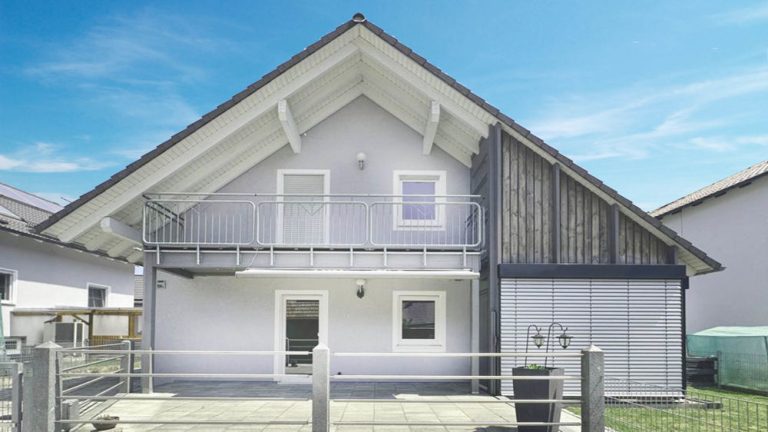 Immobilienangebot - Maxhütte-Haidhof - Alle - Einfamilienhaus mit Solaranlage und traumhaftem Garten in Maxhütte-Haidhof