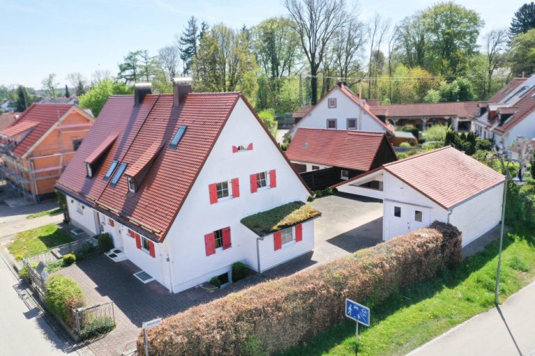 Immobilienangebot - Buchloe - Alle - Doppelhaushälfte mit Potenzial - Verwirklichen Sie Ihre individuellen Wohnträume!