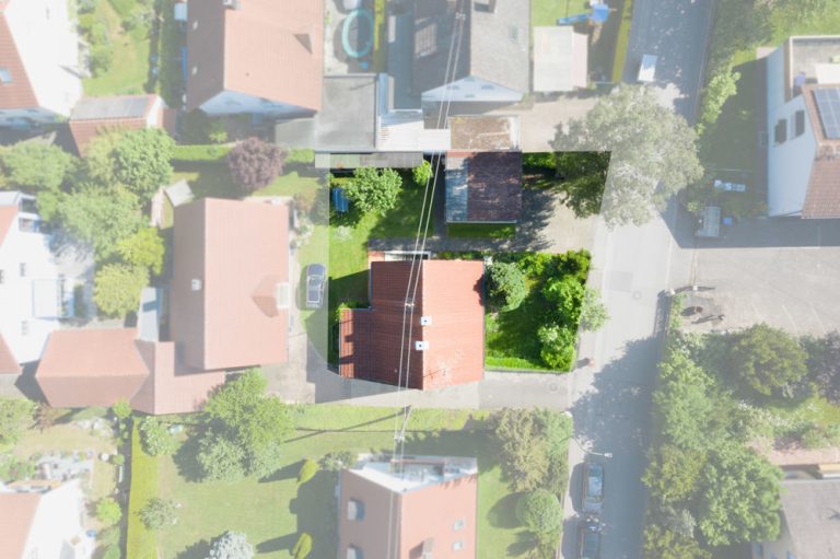 Immobilienangebot - Königsbrunn - Alle - Ideales Baugrundstück mit Altbestand in sehr schöner Lage