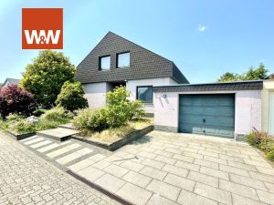Immobilienangebot - Stutensee / Blankenloch - Alle - FÜR FAMILIEN UND MEHR: Freistehendes Einfamilienhaus mit Garten, Terrasse, Garage u.v.m.