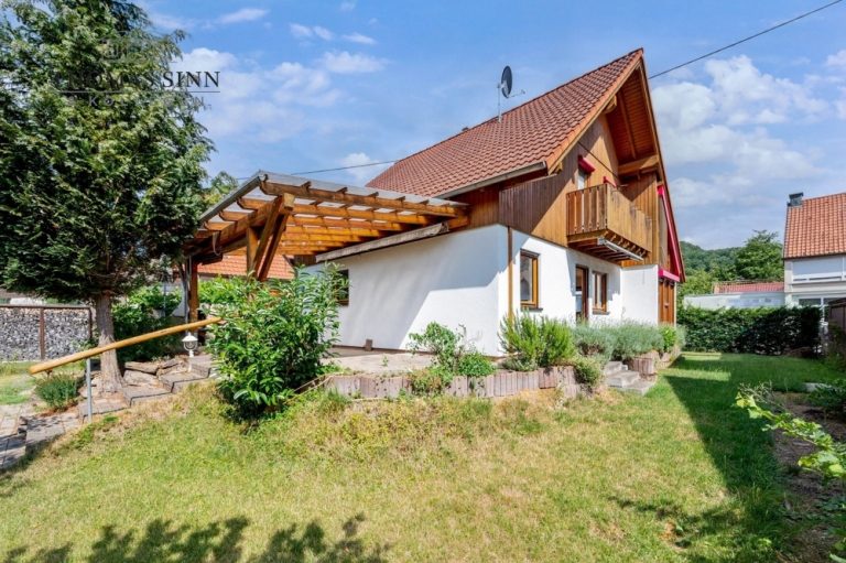 Immobilienangebot - Oberstenfeld / Gronau - Alle - Familienheim mit XXL-Terrasse und Gartentraum!