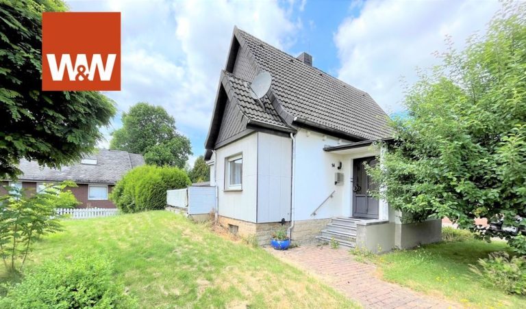 Immobilienangebot - Horn-Bad Meinberg - Alle - Einfamilienhaus auf schönem Grundstück in Horn-Bad Meinberg