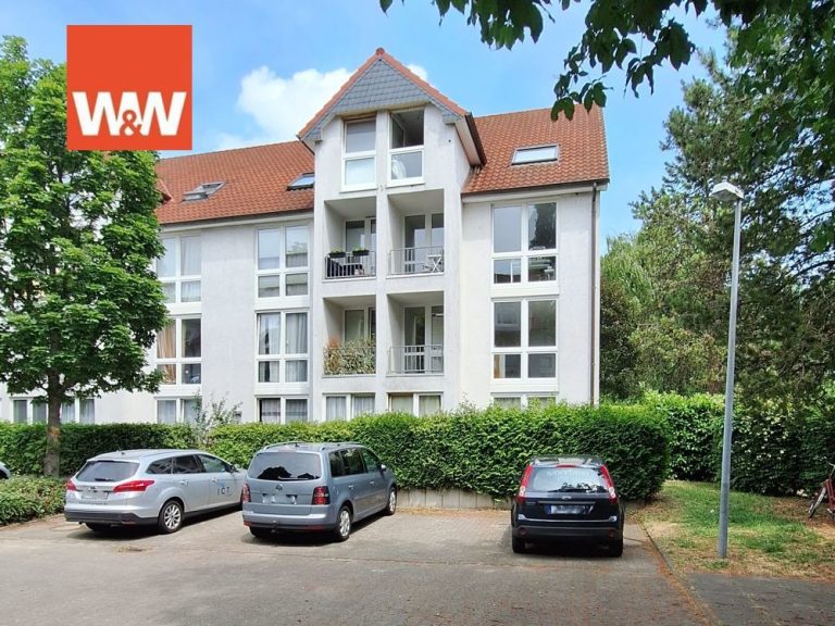 Immobilienangebot - Hannover - Alle - Welche Wahl treffen: Investieren oder Einziehen? - Verlockende Dachgeschosswohnung mit Parkplatz