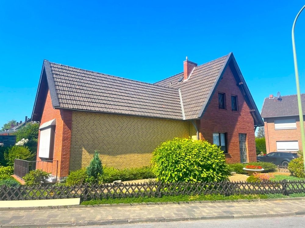 Immobilienangebot - Düren / Gürzenich - Alle - RESERVIERT: Sehr gepflegtes Einfamilienhaus mit Sonnengarten, Garage und Ausbaupotenzial in beliebter Wohnlage.