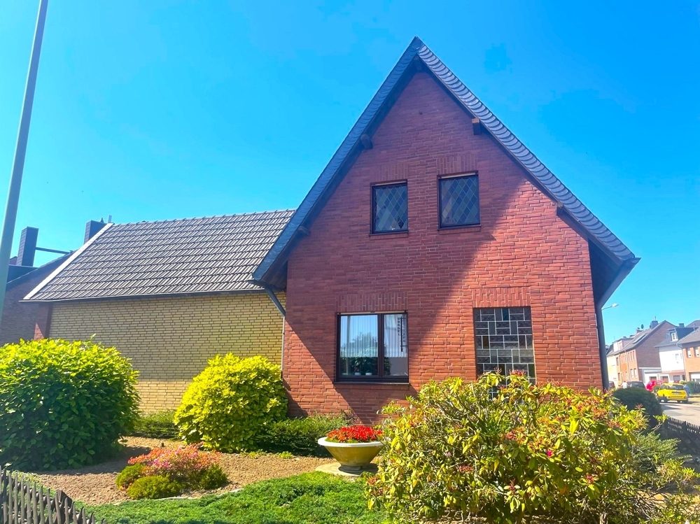 Immobilienangebot - Düren / Gürzenich - Alle - RESERVIERT: Sehr gepflegtes Einfamilienhaus mit Sonnengarten, Garage und Ausbaupotenzial in beliebter Wohnlage.