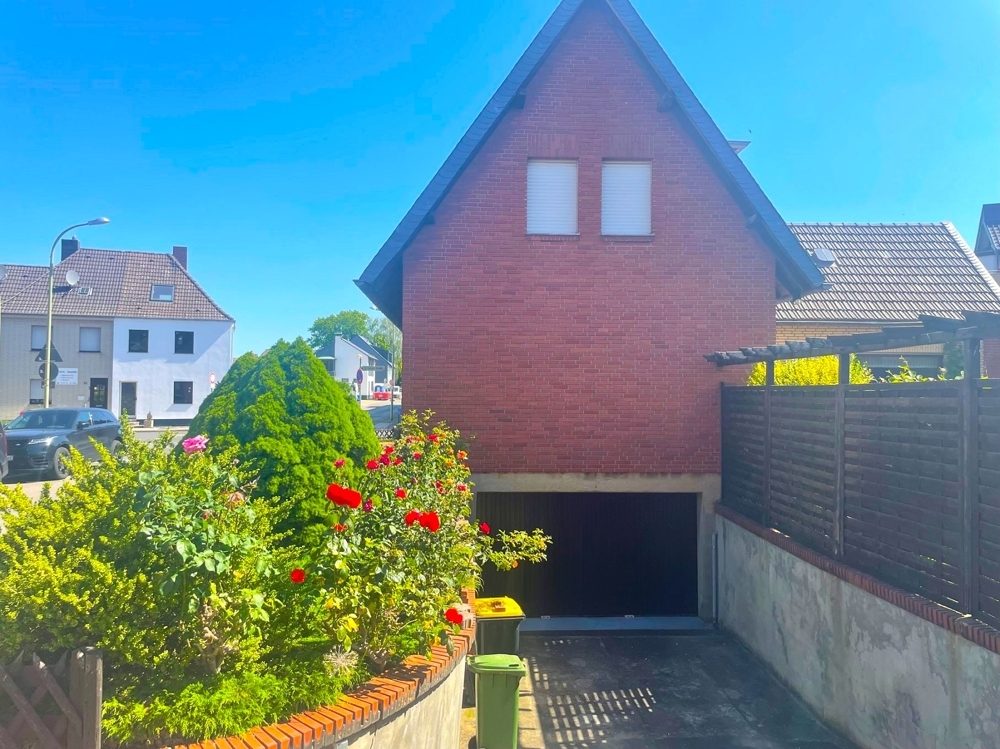 Immobilienangebot - Düren / Gürzenich - Alle - RESERVIERT: Sehr gepflegtes Einfamilienhaus mit Sonnengarten, Garage und Ausbaupotenzial in beliebter Wohnlage.