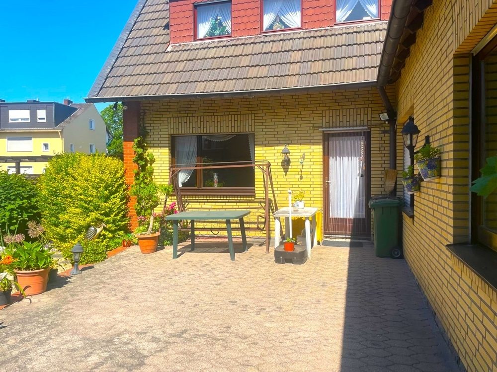 Immobilienangebot - Düren / Gürzenich - Alle - RESERVIERT: Sehr gepflegtes Einfamilienhaus mit Sonnengarten, Garage und Ausbaupotenzial in beliebter Wohnlage.